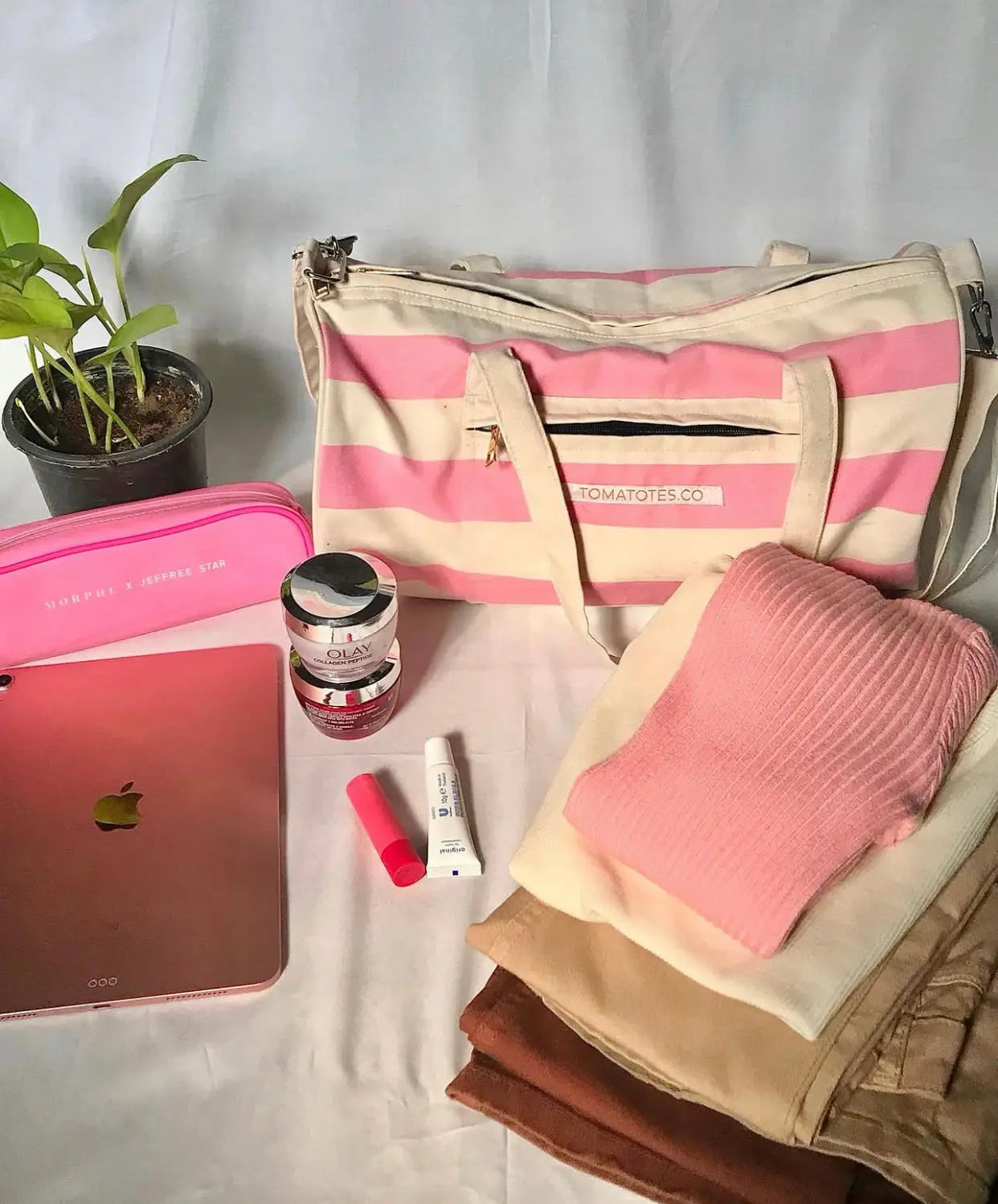 Pink Striped Duffel Bag tomatotes.co