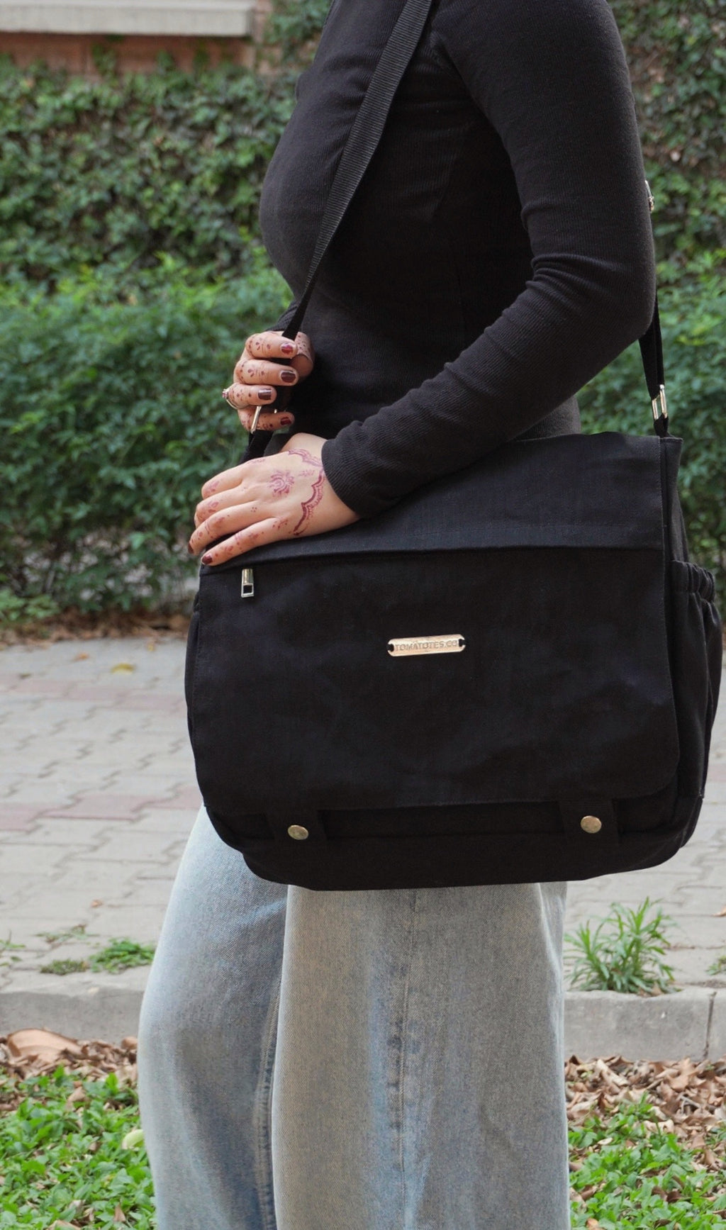 Spade Messenger Bag