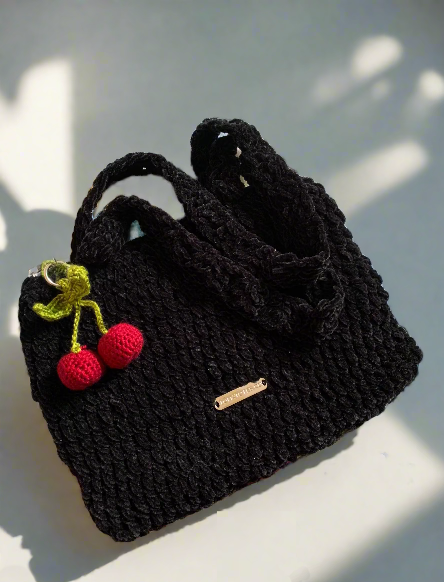 Black Willow Crochet - Small
